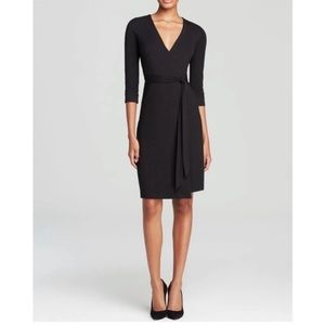 Diane Von Furstenberg Wrap Dress Black Knee Length size 6